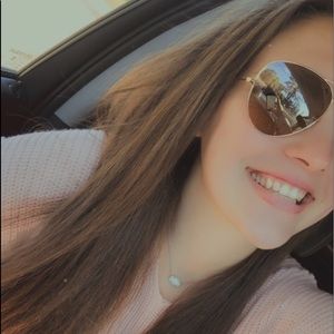 Meet your Posher, Lacye